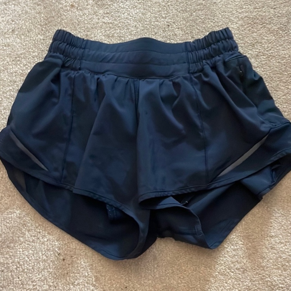 Navy Lululemon Hotty Hot shorts 2.5in size 2